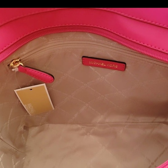 Michael Kors Jet Set Travel Medium Double Pocket Tote Electric Pink Heart NWT - Picture 3 of 4